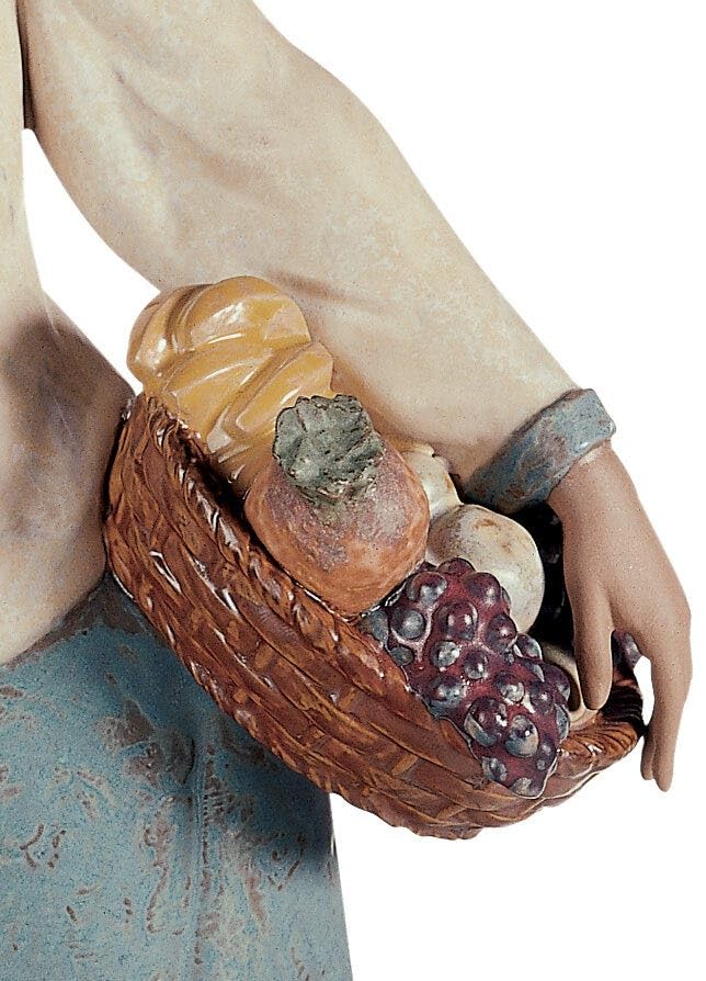 Lladró Sculture Donna Venditrice di Frutta figurina porcellana fatta a mano