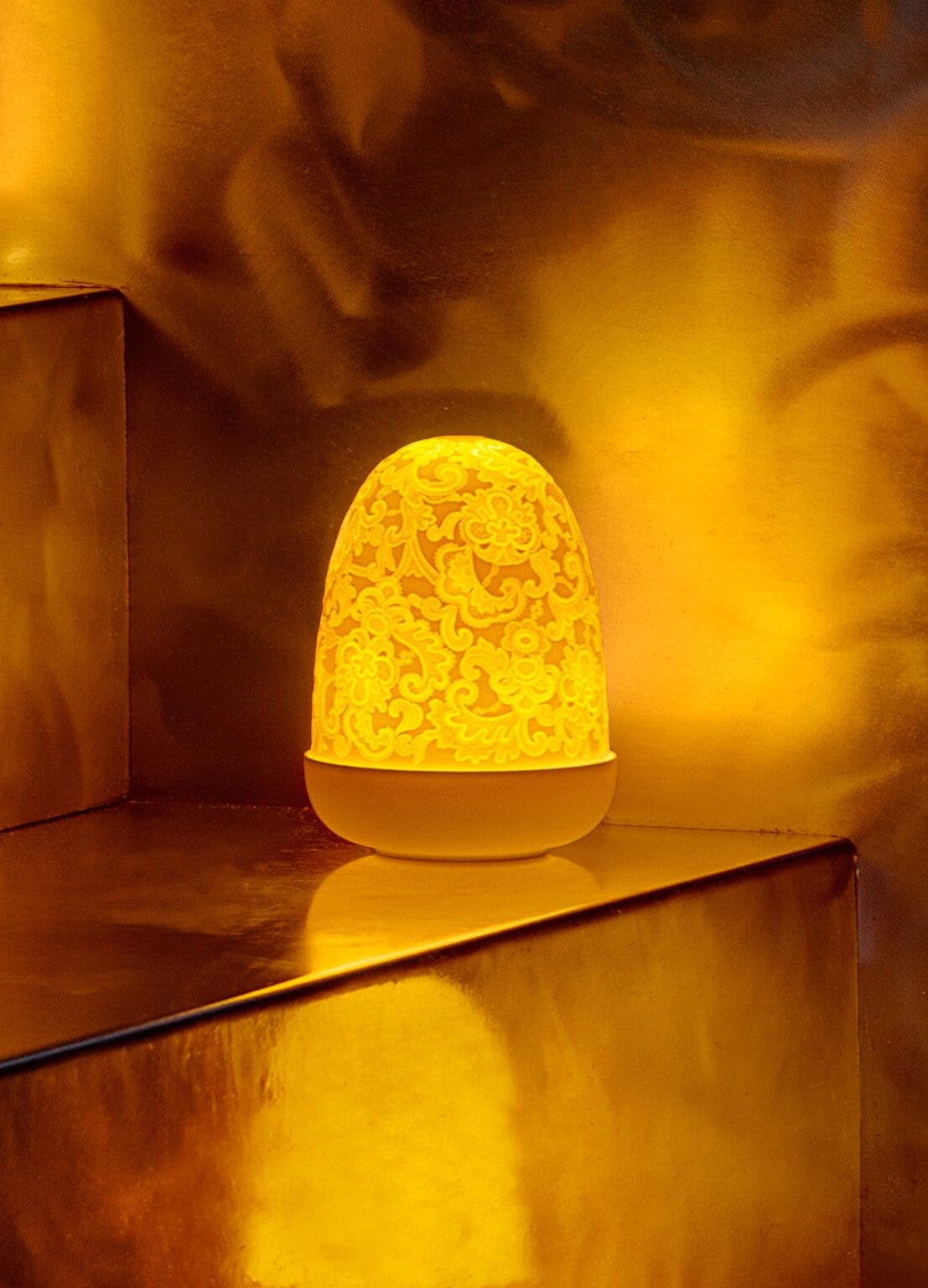Lladró Illuminazione Lace Dome 1023890 lampada porcellana LED