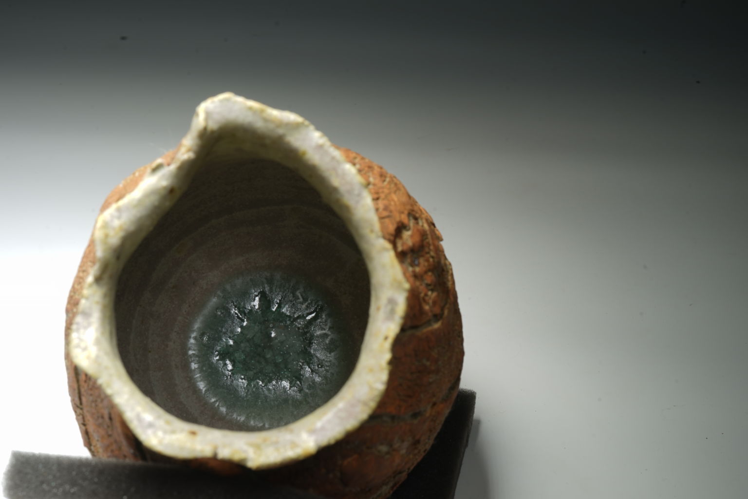 Terry Davies Vases Earth Texture Vaso Astratto Ceramica