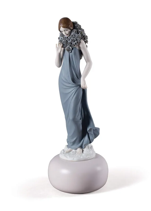 Lladró Haute Allure Statuetta Donna Eleganza Limitata