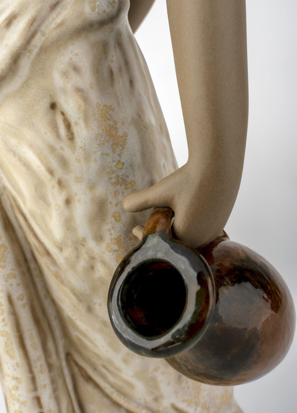 Lladró Sculture Acquaiola Figurina Porcellana Donna