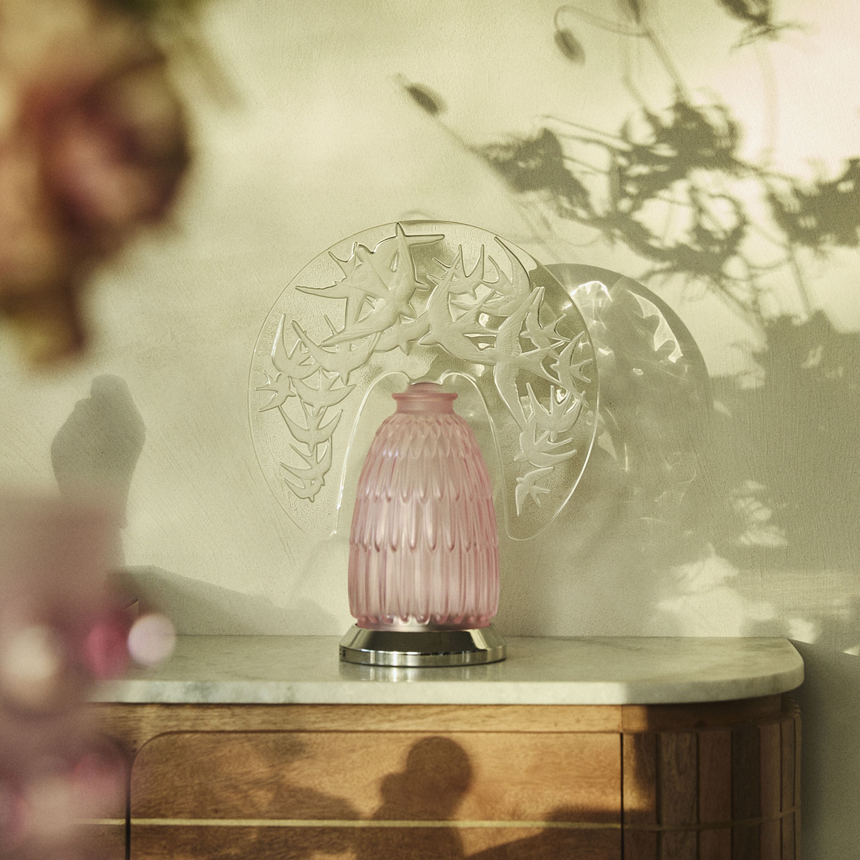 Lalique Swallows lampada senza fili vetro rosa