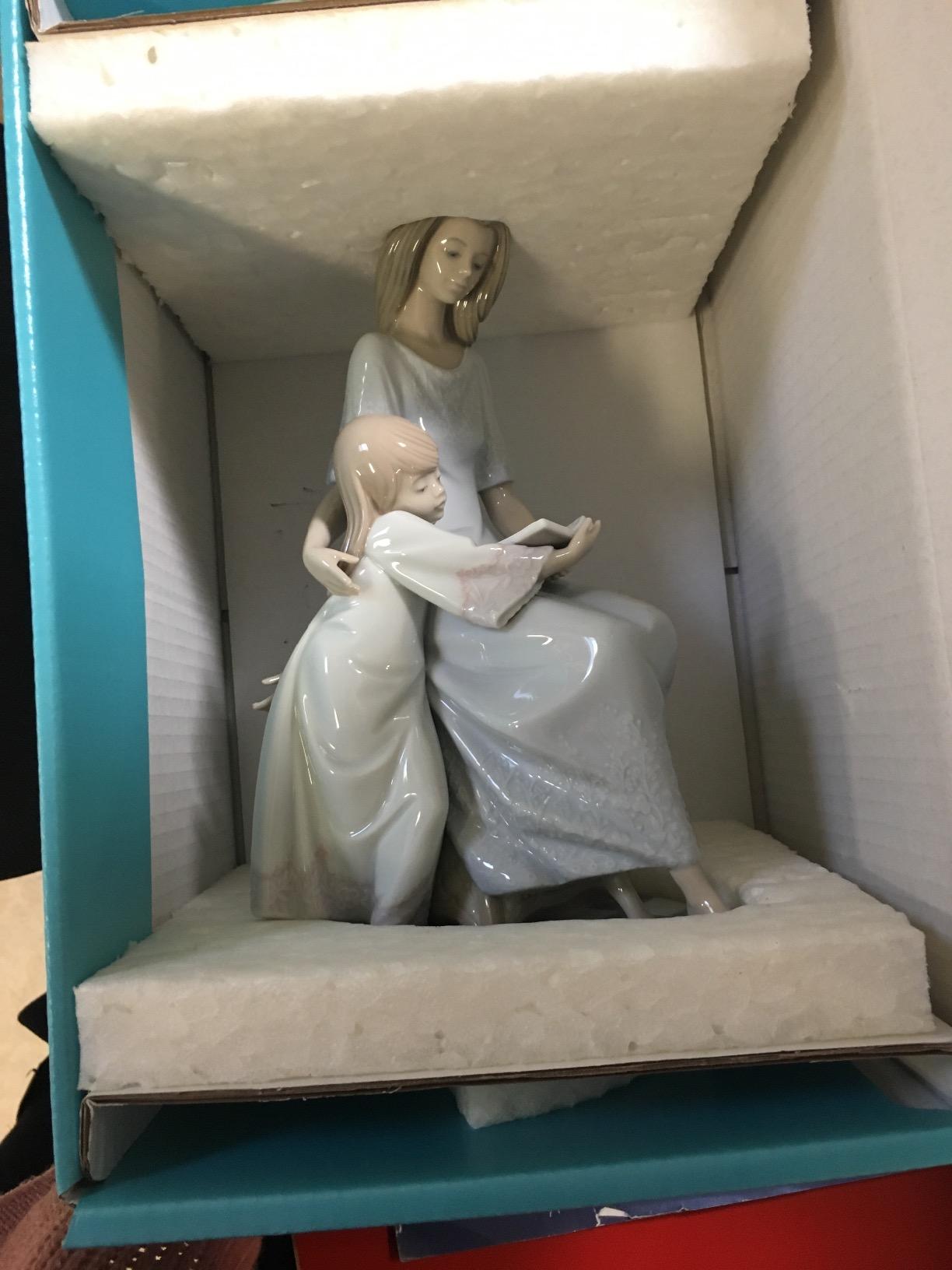 Lladró Sculture Madre La Fiaba mamma porcellana