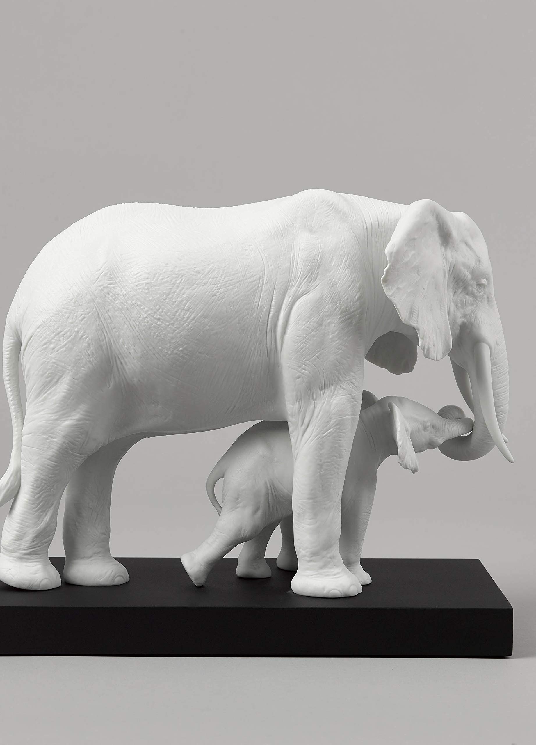 Lladró Alta Porcellana Elefanti Indicando la via scultura bianco
