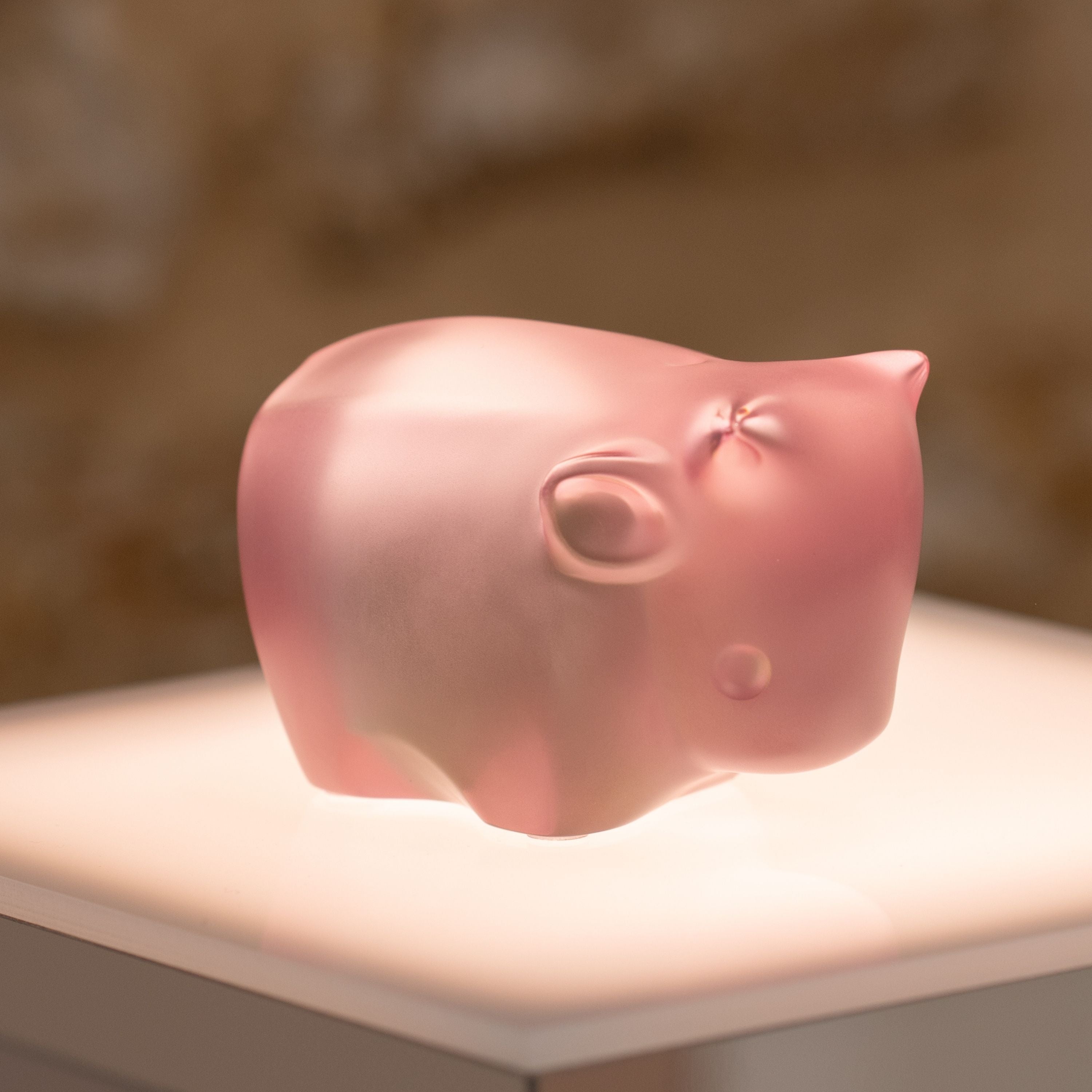 Lalique Niu Wang Wang scultura cristallo rosa Han Meilin 2025