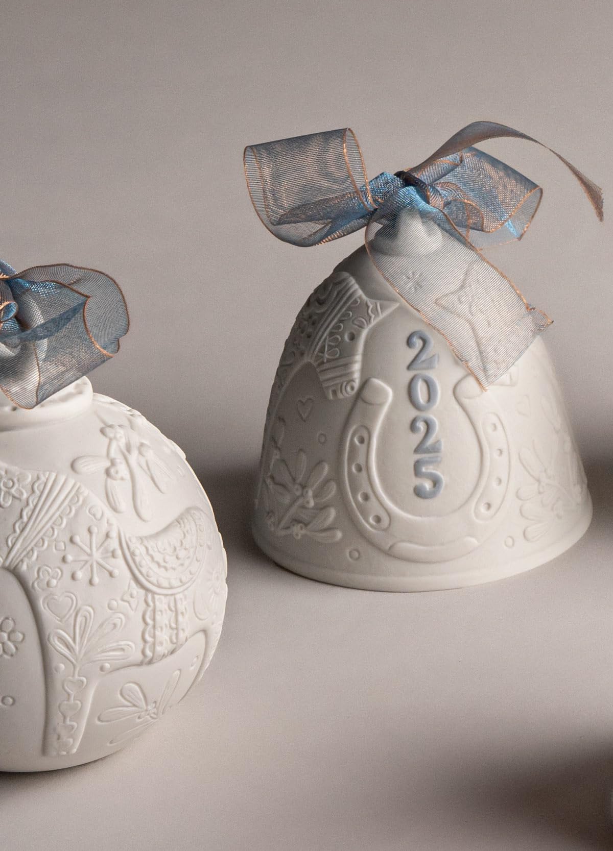 Lladró Campana Natale 2025 Blu ornamento porcellana opaca