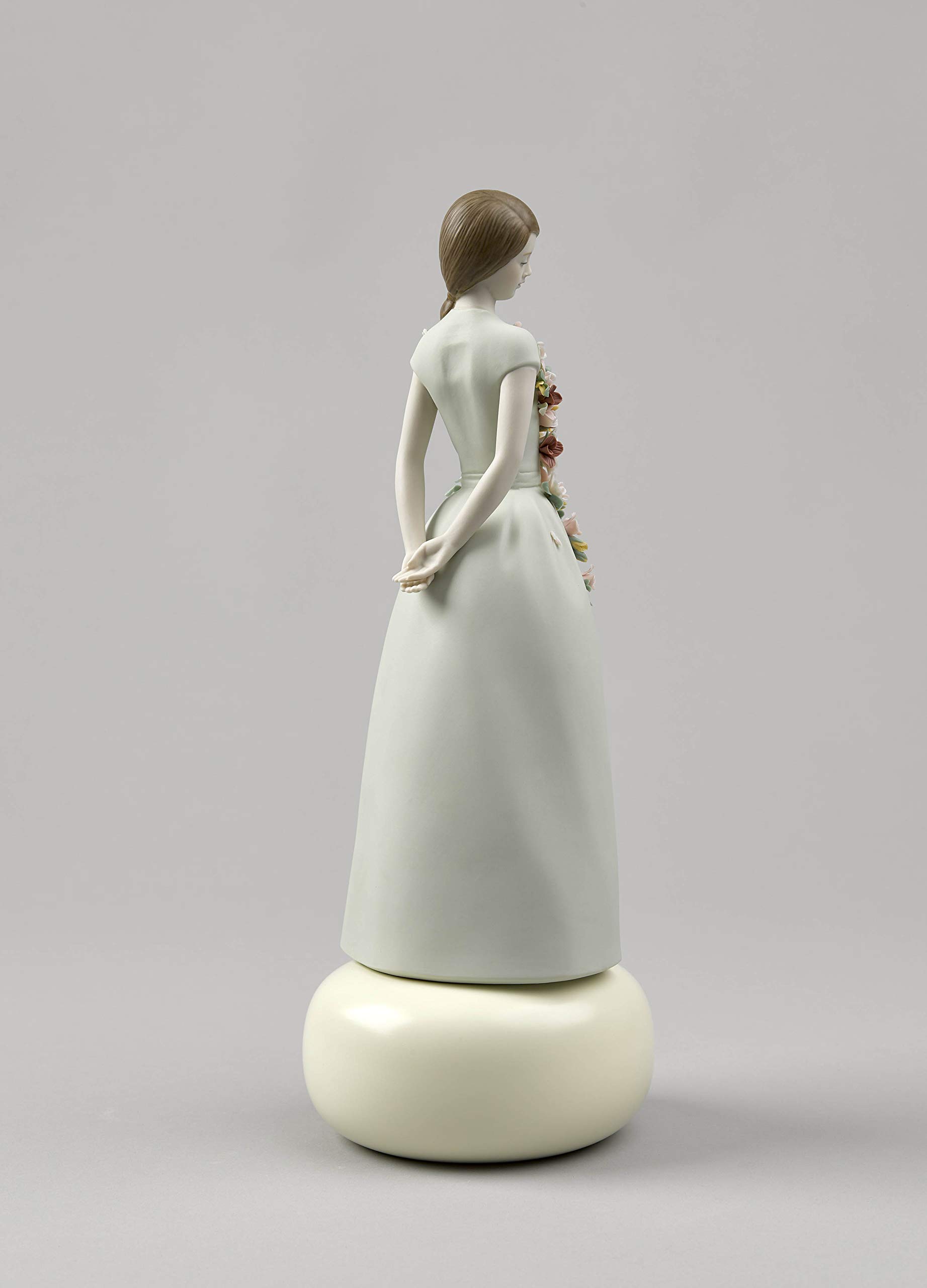 Lladró Haute Allure Dolce Eleganza Scultura Donna Limitata
