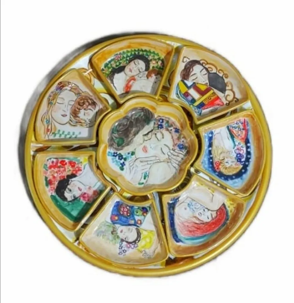 Raffaela Russo Klimt Cena fredda Klimt set ceramica dipinta
