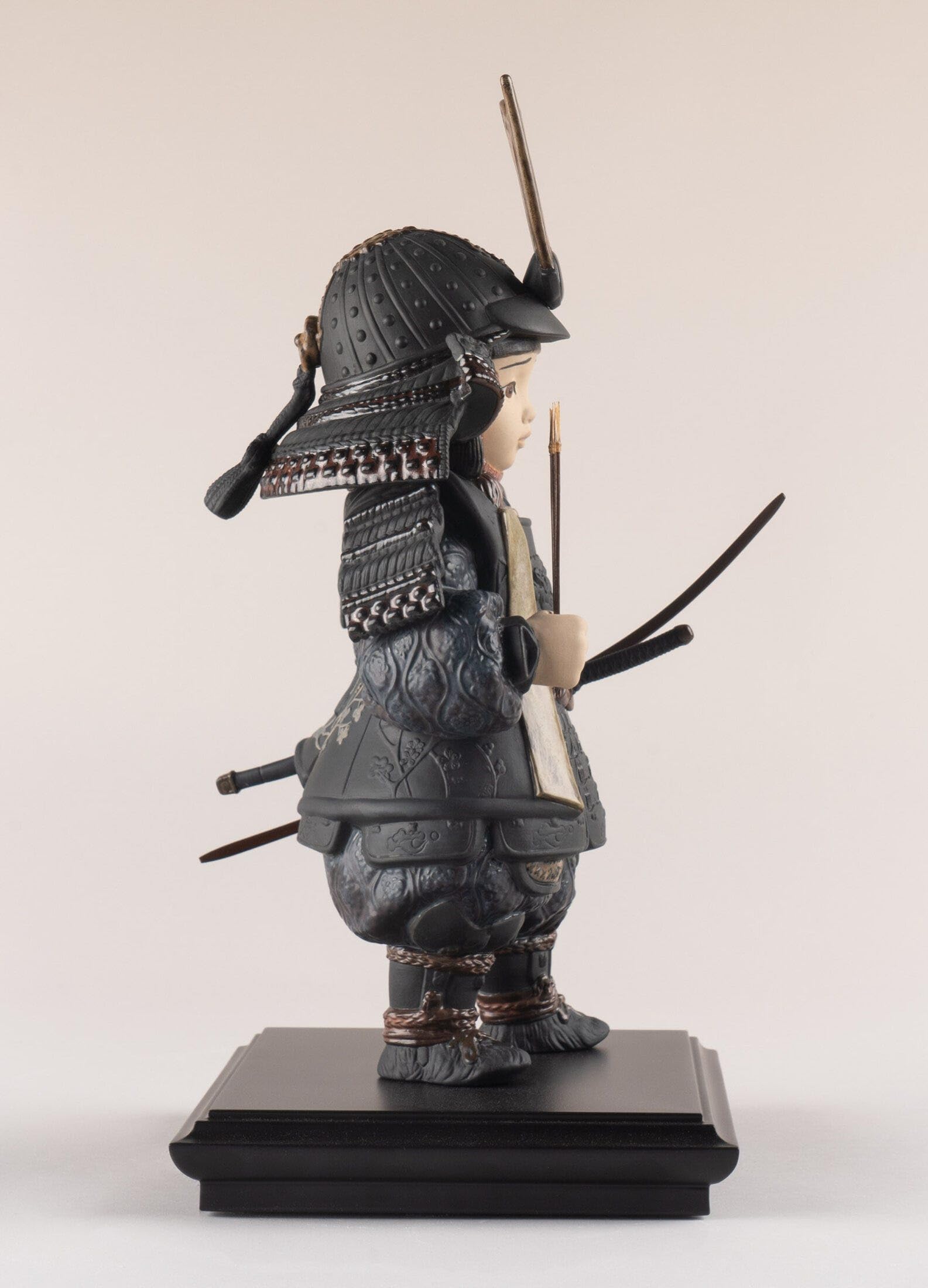 Lladró Sculture Bambino Samurai statuetta marrone