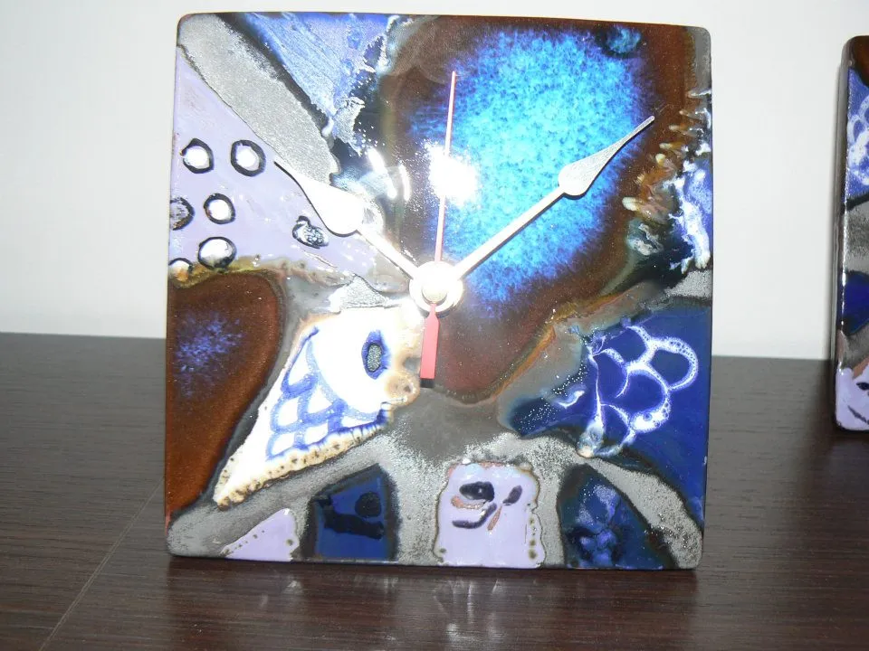 Raffaela Russo Arredo orologio in ceramica 03 dipinto a mano