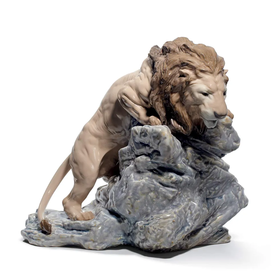 Lladró Sculture Leone in Agguato figurina porcellana animale