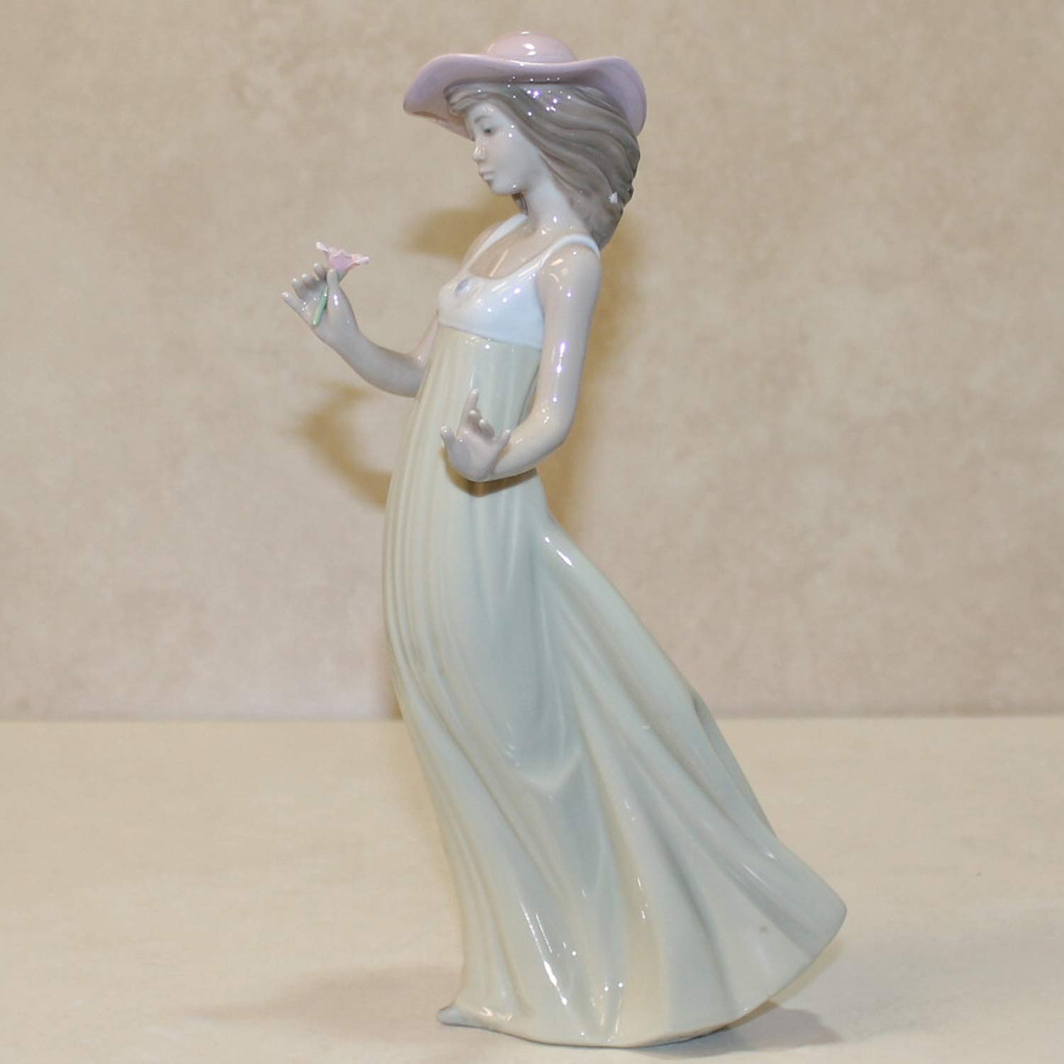 Lladró Nao 01158 Brezza Delicata statuetta ragazza 25,4 cm
