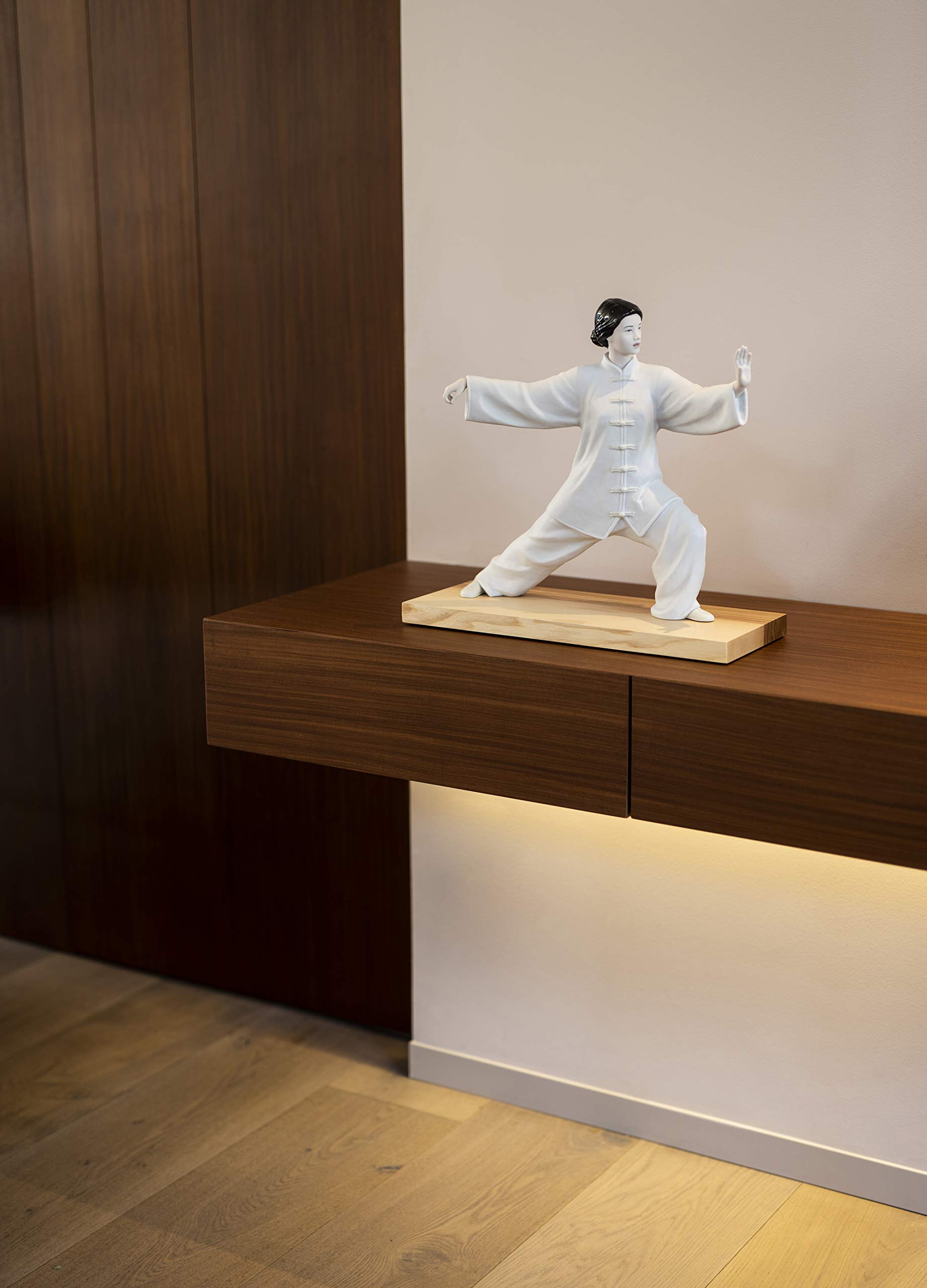Lladró Sculture Tai Chi scultura porcellana donna