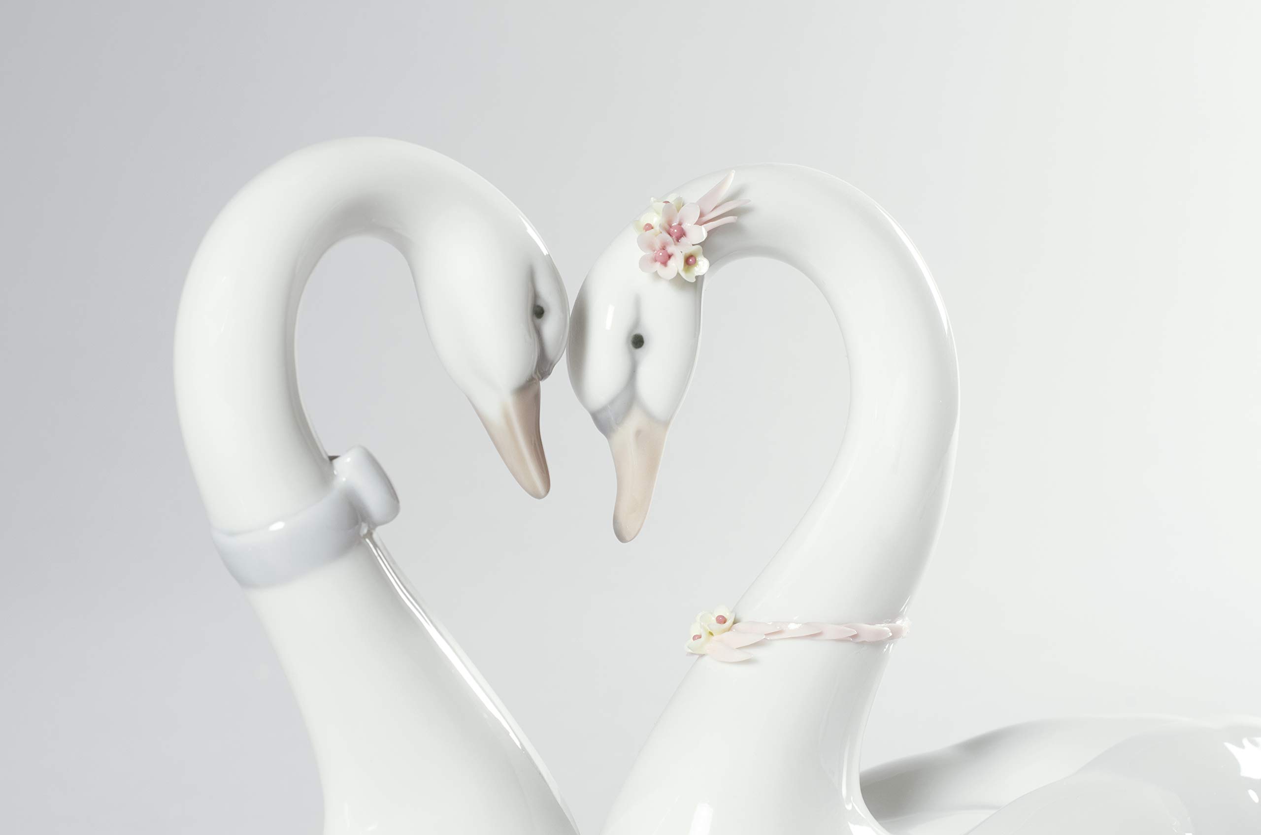Lladró Sculture Cigni Amore Senza Fine figura porcellana