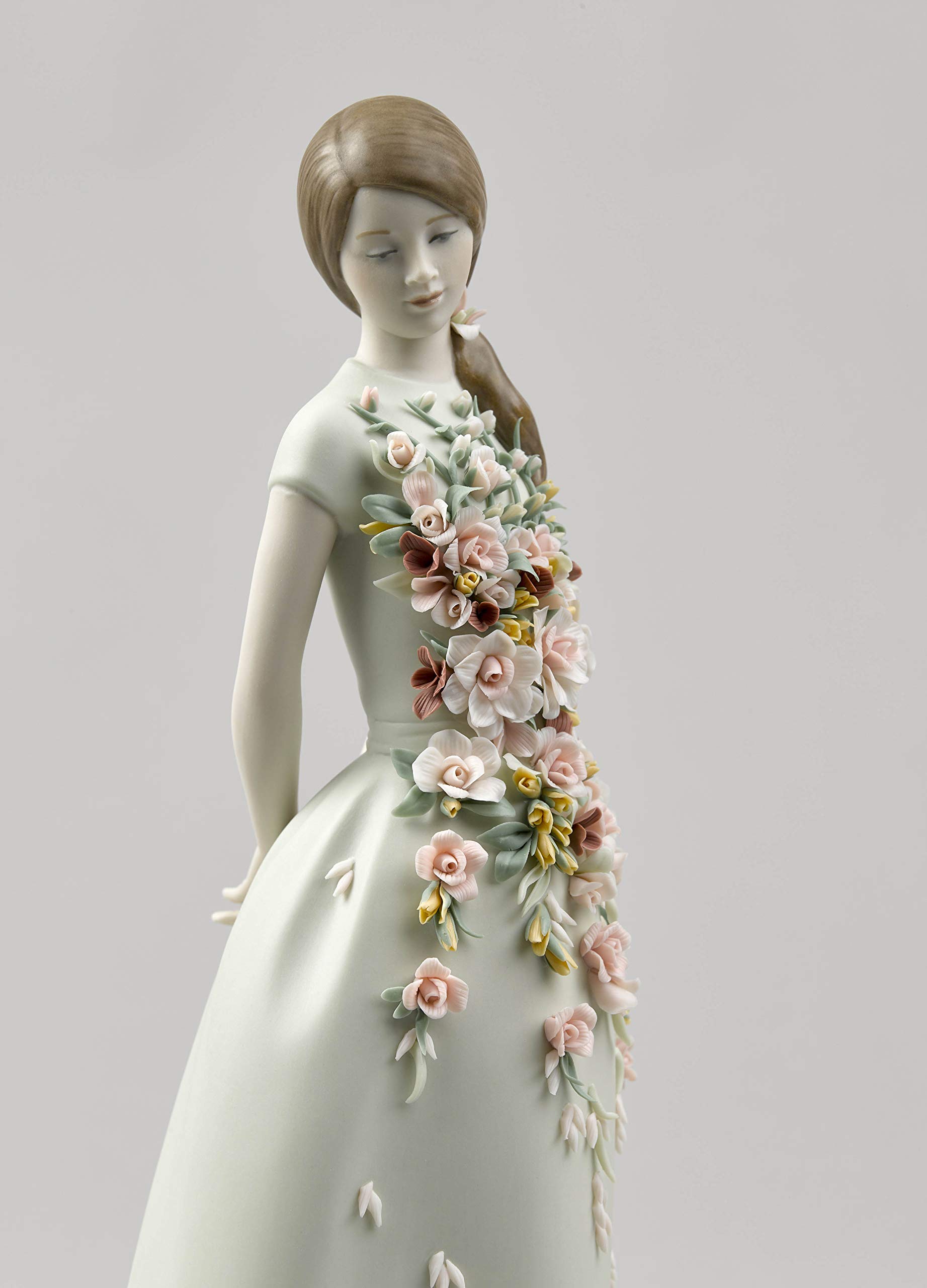 Lladró Haute Allure Dolce Eleganza Scultura Donna Limitata