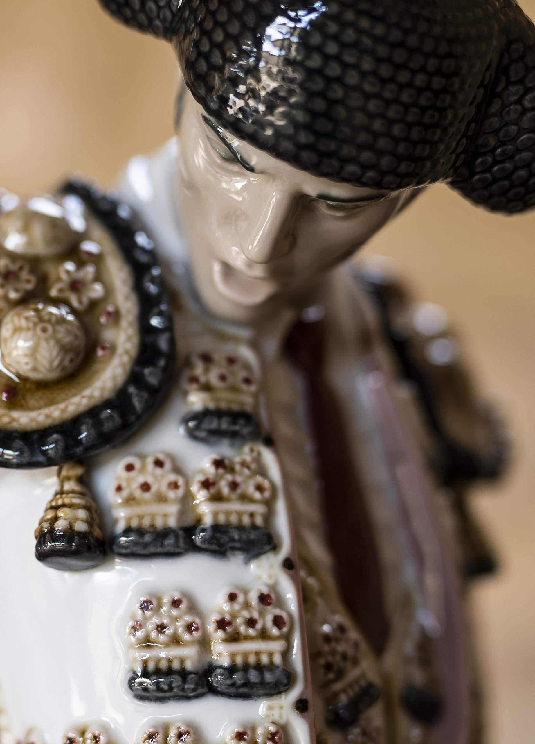 Lladró Il Matador figurina bianca in porcellana