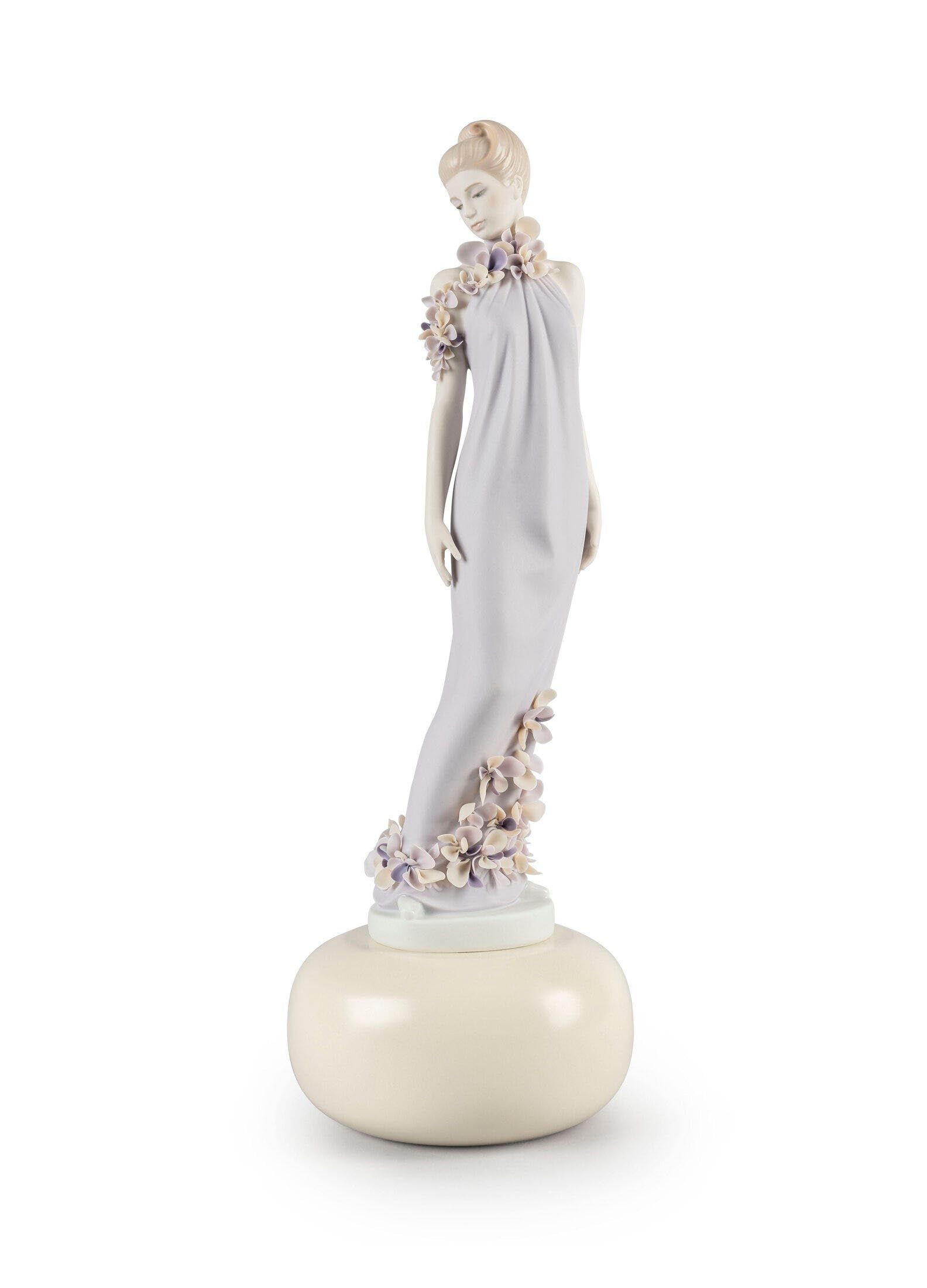 Lladró Haute Allure Donna Figura Porcellana Sofisticato