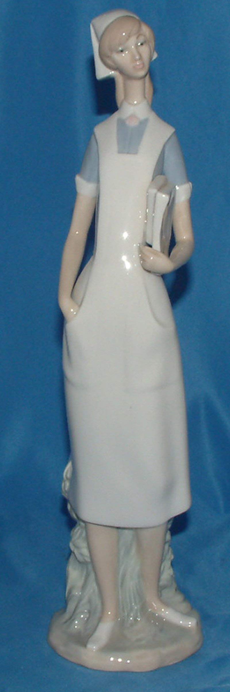 Lladró Sculture Infermiera figurina porcellana bianca
