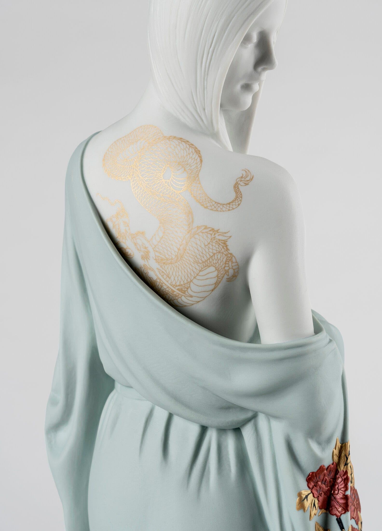 Lladró Sculture Beauty with Dragon Tattoo statuetta kimono