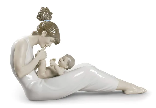Lladró Sculture Risate con la Mamma Figurina Madre