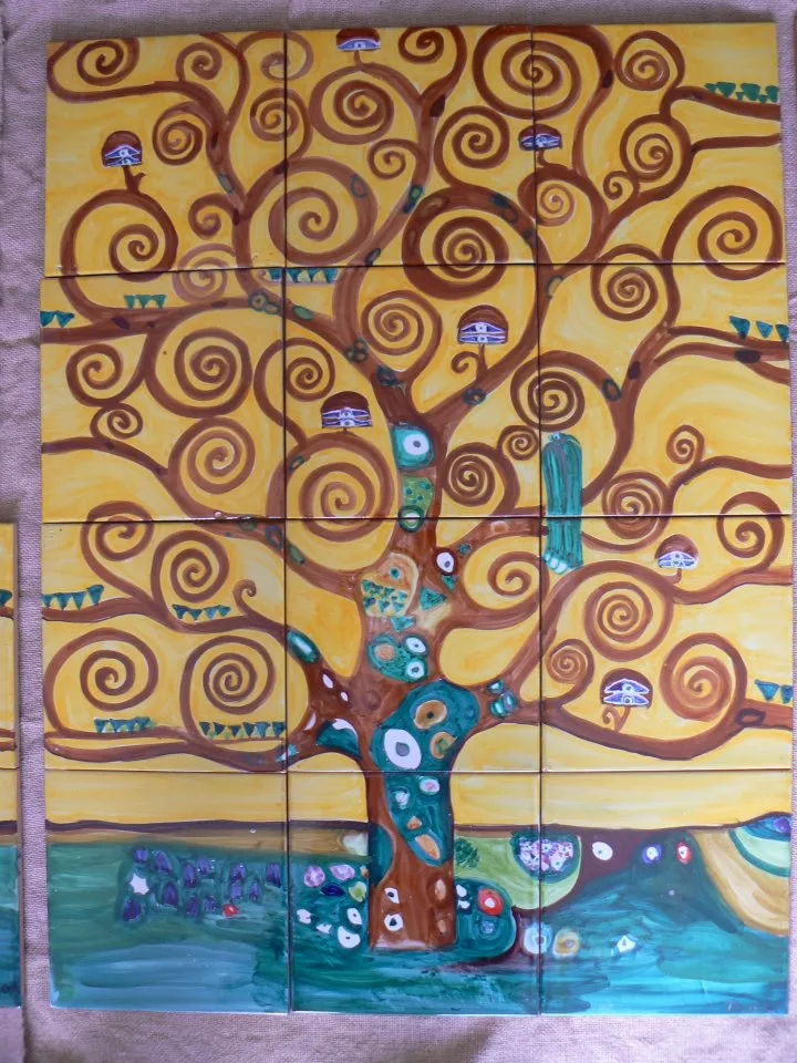 Raffaela Russo Klimt 03 Mattonella in Ceramica Dipinta a Mano