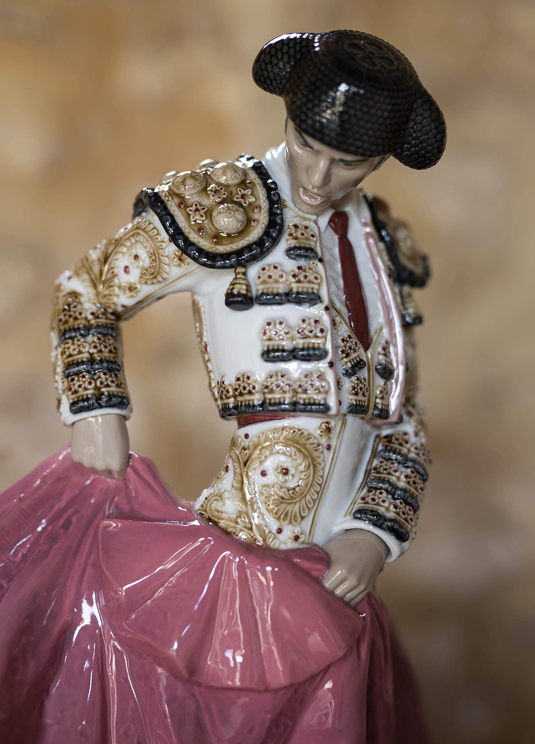 Lladró Il Matador figurina bianca in porcellana