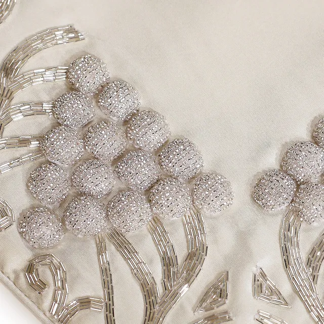 René Lalique Raisins copriletto con perline uva