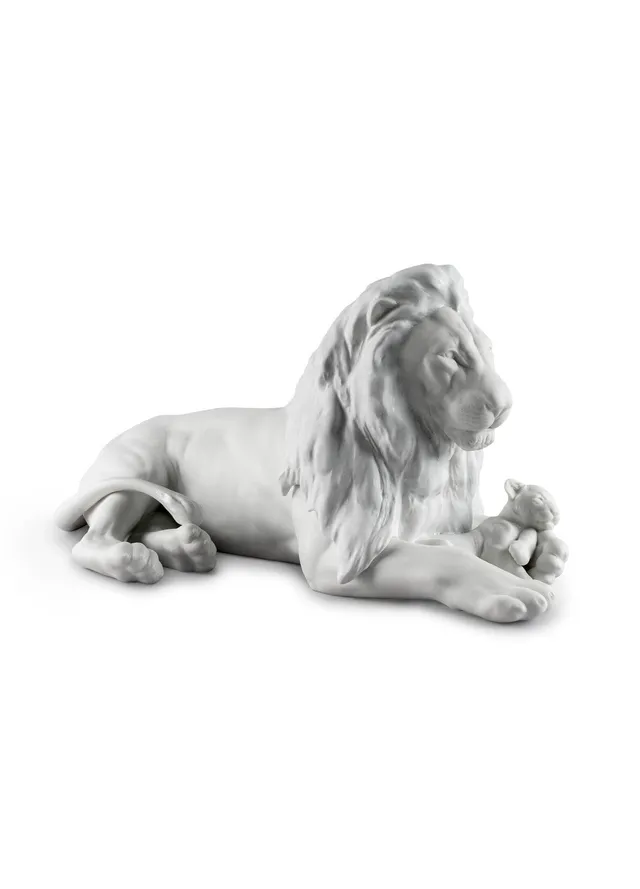 Lladró Leone con Cucciolo Figurina Porcellana Bianca