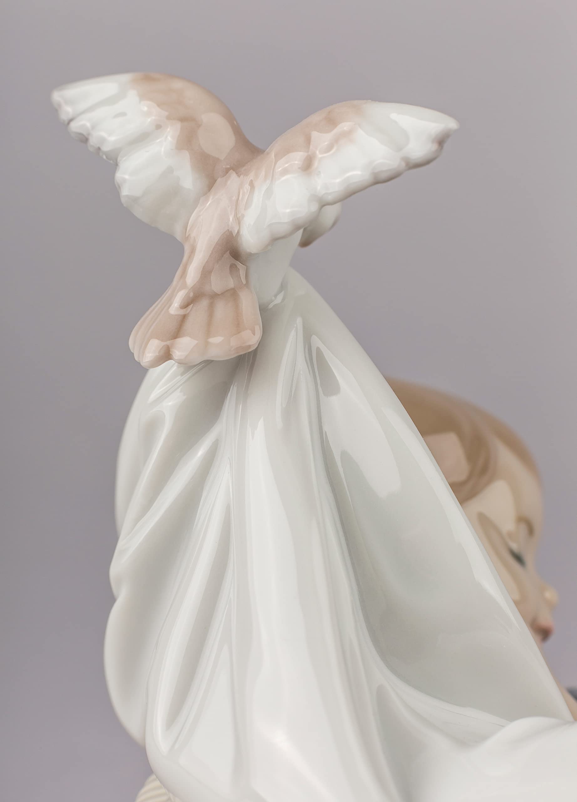 Lladró Teneri Sogni Figurina Bimba Porcellana Fatta Mano