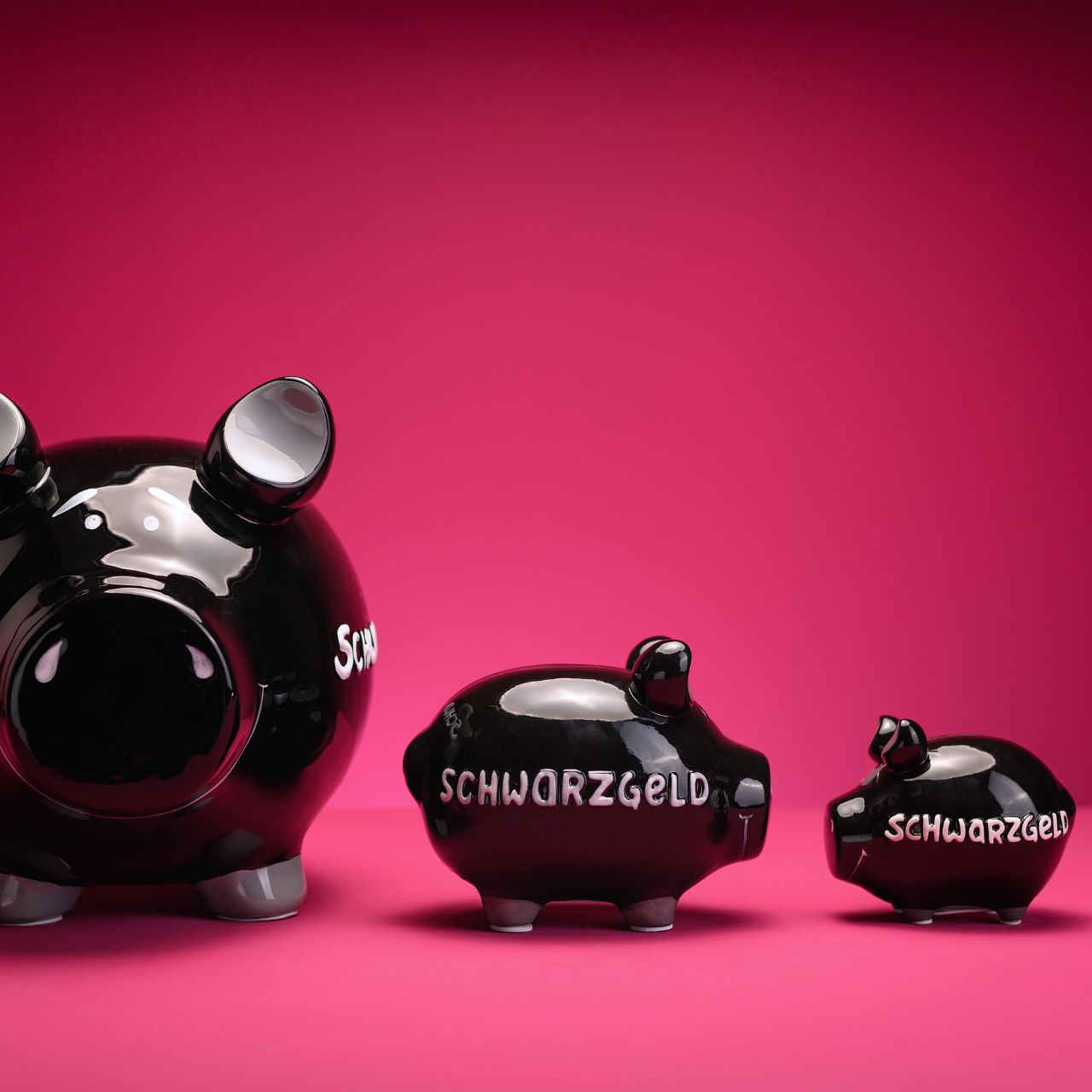 Sparschwein Company Kleinschweine Schwarzgeld salvadanaio maialino nero scritta