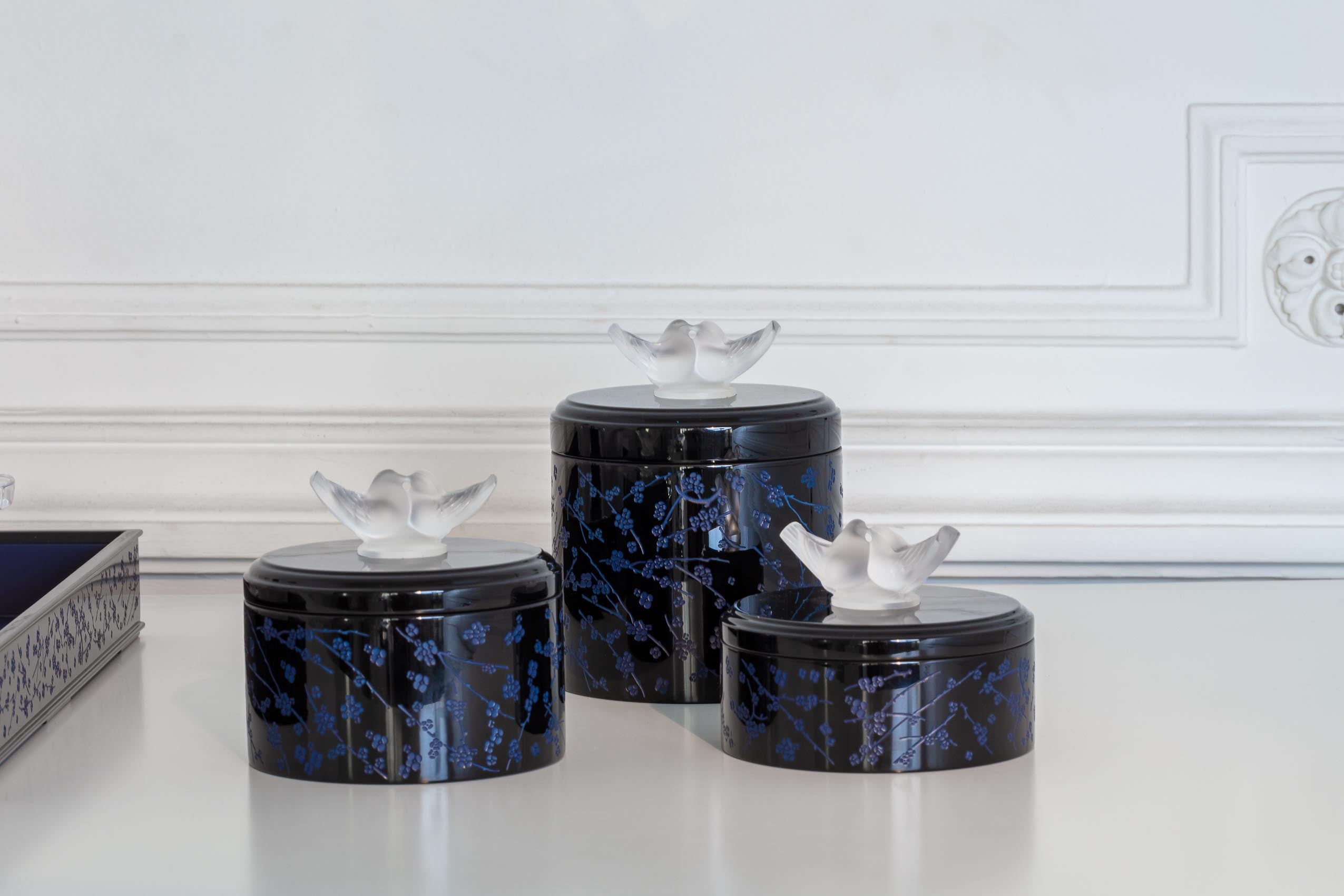 Lalique Fleurs de Cerisier Scatola Legno Media Nero Blu