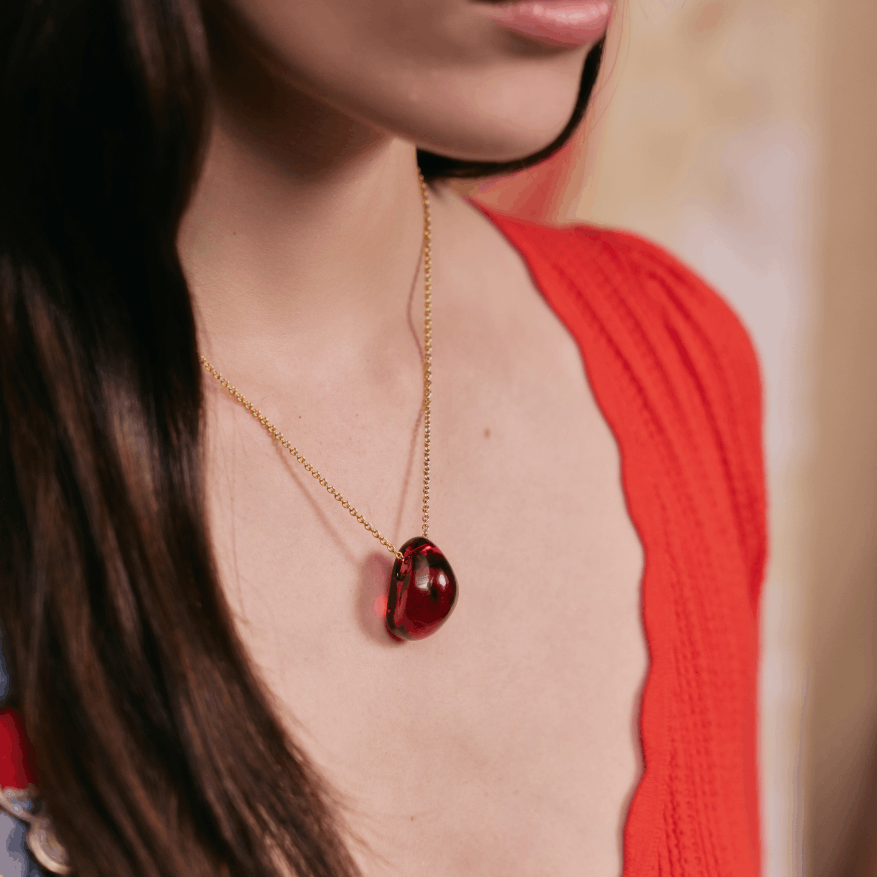 René Lalique Cabochon ciondolo rosso ottone dorato